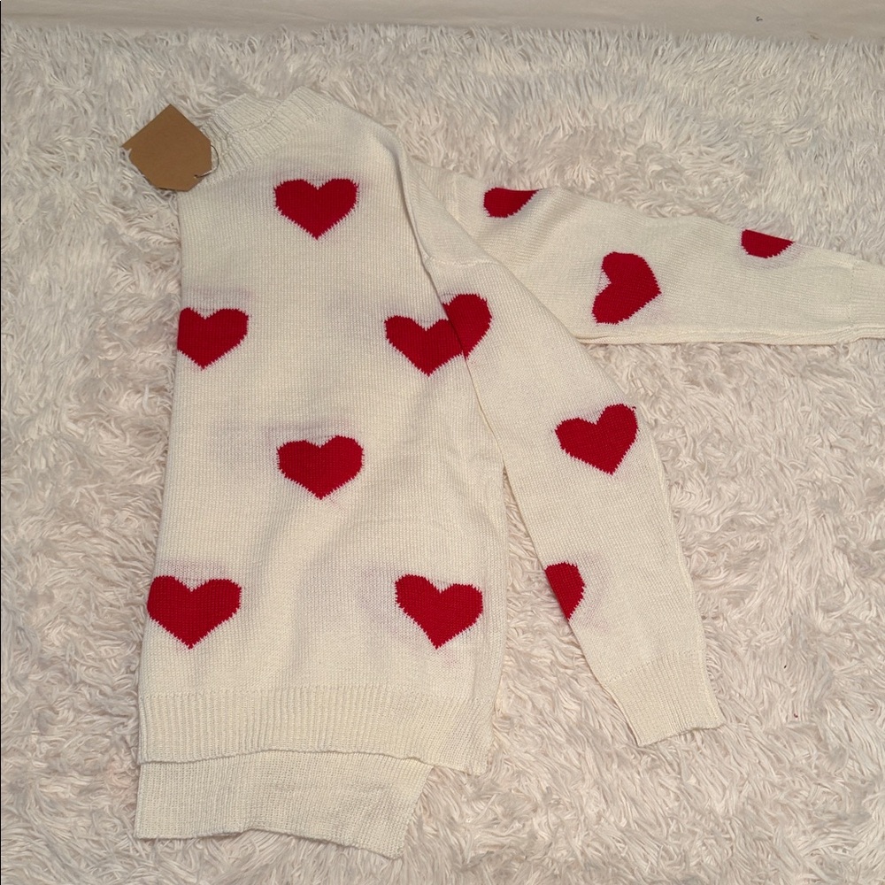 Main Strip Cream Sweater with Red Hearts NWT! - Picture 10 of 16
